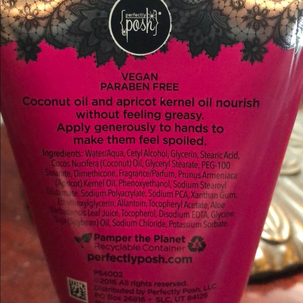 Perfectly Posh Hot Mess Big Fat Yummy Hand Creme! - Picture 3 of 3